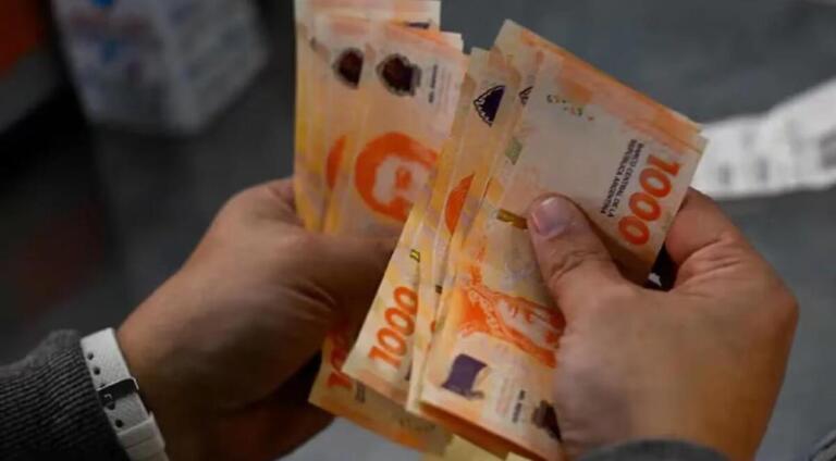 Fecha de pagos de noviembre y diciembre para jubilados, haberes y ...